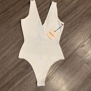 Superdown white stretch Vneck thong bodysuit S NWT
